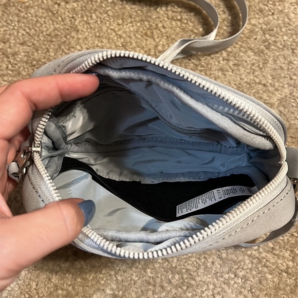 Vooray Neoprene Crossbody Bag - Picture 4 of 5